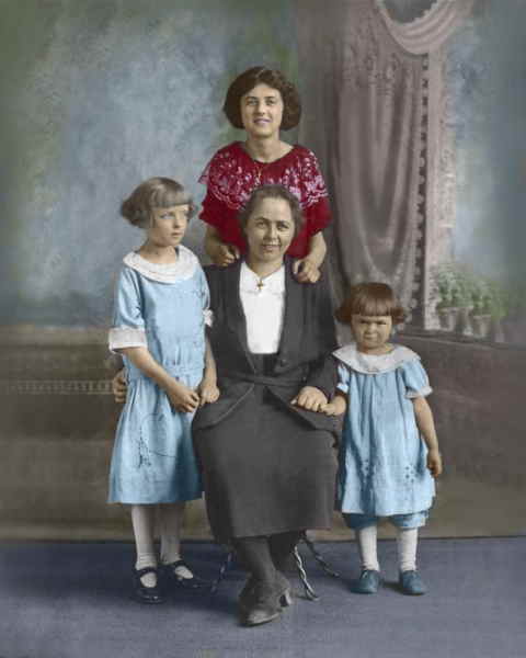Francis Daczynska Walika and Daughters.jpg