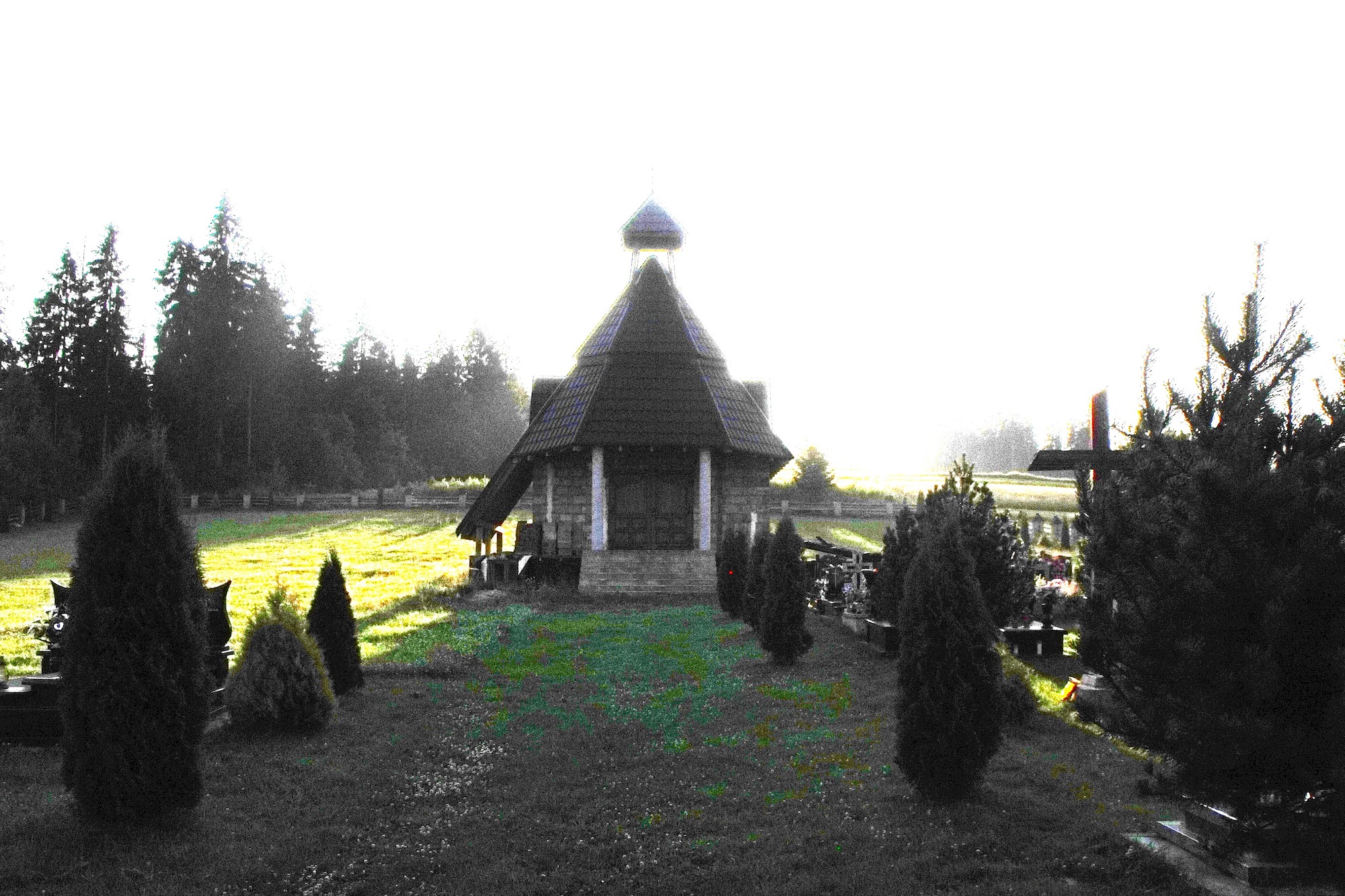 Pieniazkowice village cemetery1 .jpg
