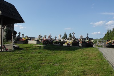 Piekielnik Cemetery 2009b.jpg